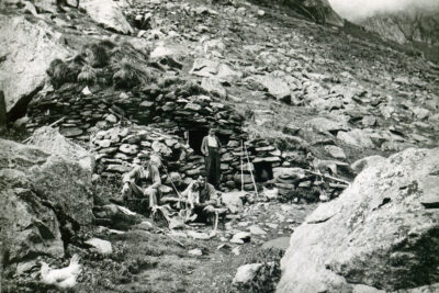 Plaque de verre du Service de Restauration des Terrains en montagne de l'orri de Lamic à Auzat. - Agrandir l'image 6 sur 8, fenêtre modale